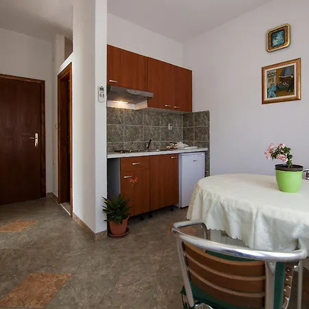 Hropic * Lastovo