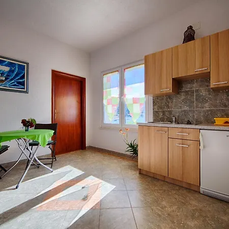 Apartman Hropic *