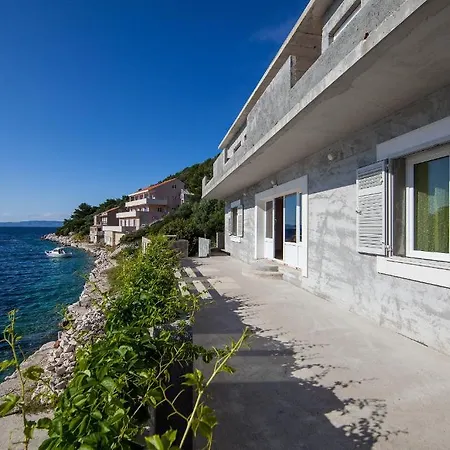 Hropic * Lastovo